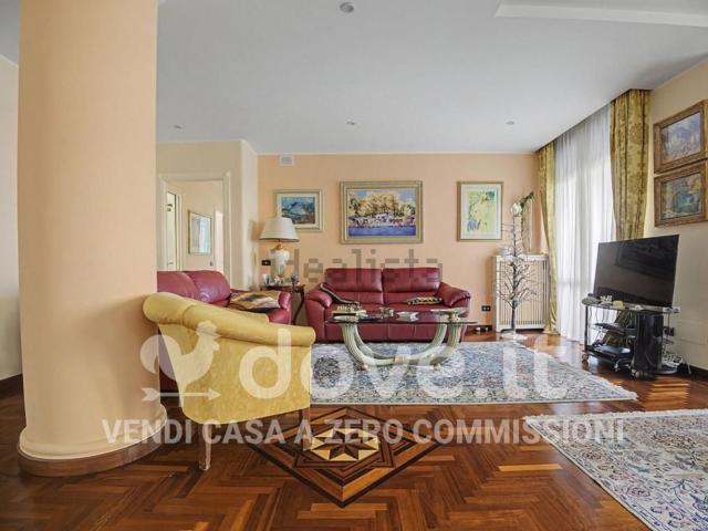 Appartamento in vendita di 144 m² in Corso Alcide de Gasperi, 314