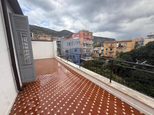 Appartamento in vendita di 144 m² in Fondo Mineo, 23