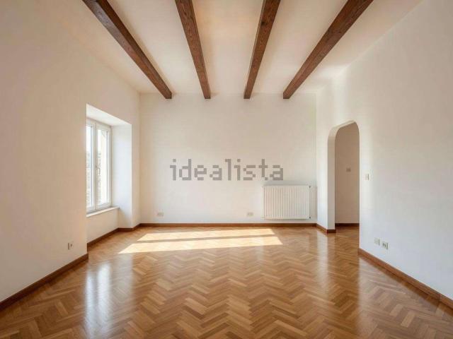 Appartamento in vendita di 144 m² in Piazza del Colosseo