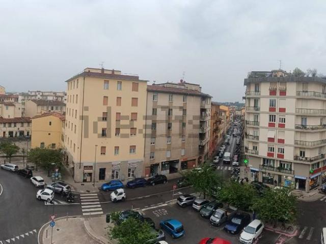 Appartamento in vendita di 144 m² in Piazza di San Jacopino
