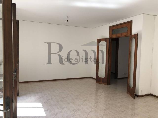 Appartamento in vendita di 144 m² in Piazza Vittoria, 1