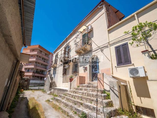 Appartamento in vendita di 144 m² in Strada Comunale Santa Lucia, 23