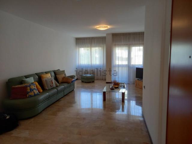 Appartamento in vendita di 145 m² in Via Cona, 3