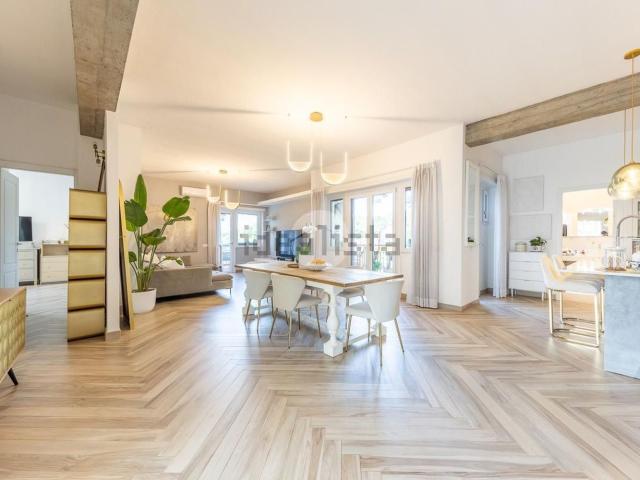 Appartamento in vendita di 145 m² in Via Campagnano