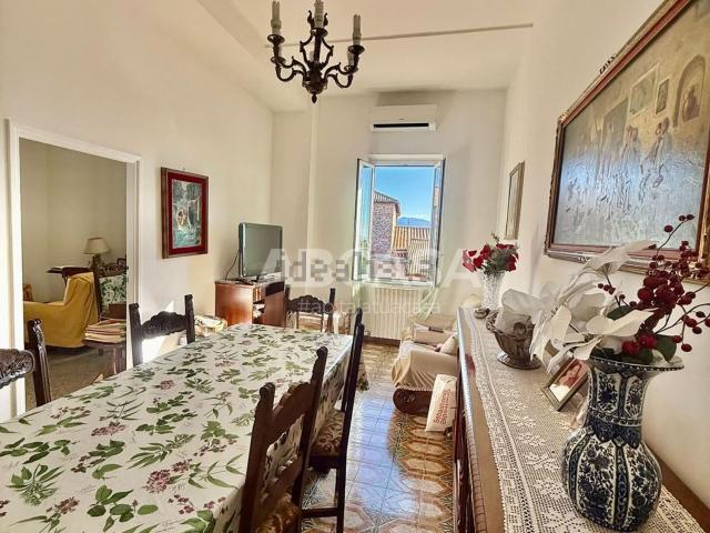 Appartamento in vendita di 145 m² in Via Cannetoli