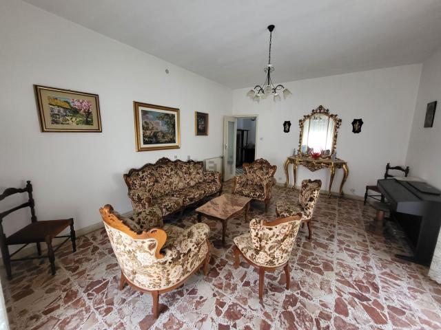 Appartamento in vendita di 145 m² in Via Cannezio, 41