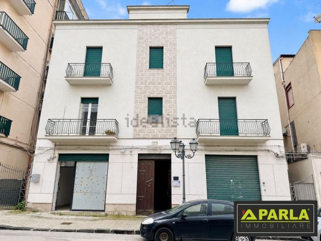 Appartamento in vendita di 145 m² in Via Capitano Ippolito