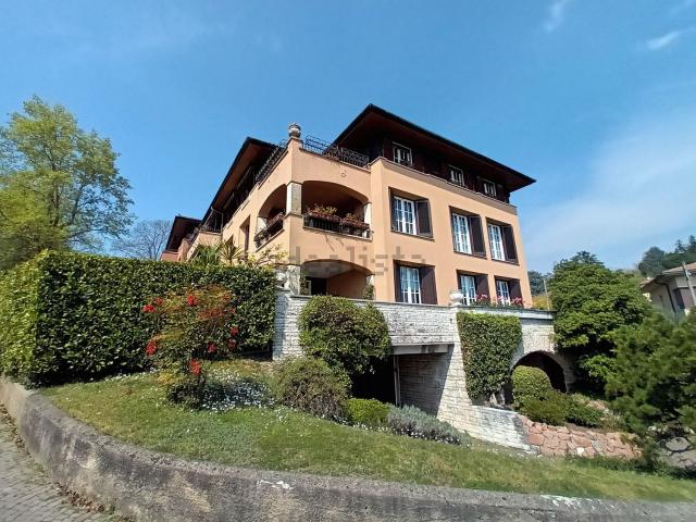 Appartamento in vendita di 145 m² in Via Ciro Menotti, 33