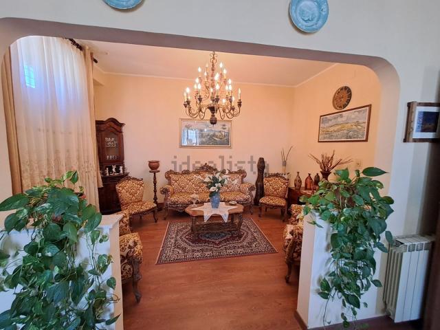 Appartamento in vendita di 145 m² in Via Cumbo Borgia
