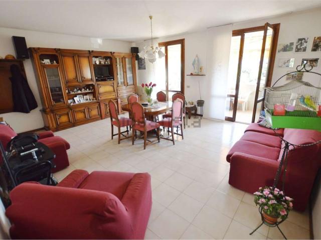 Appartamento in vendita di 145 m² in Via A. Guariento