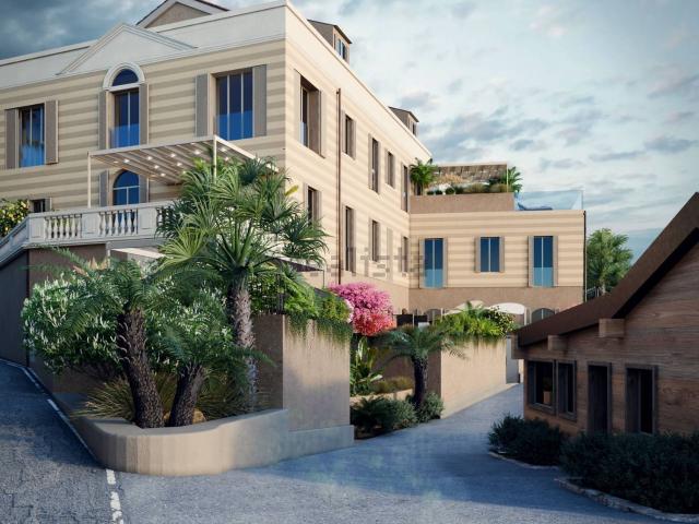 Appartamento in vendita di 145 m² in Via Al Mare, 42