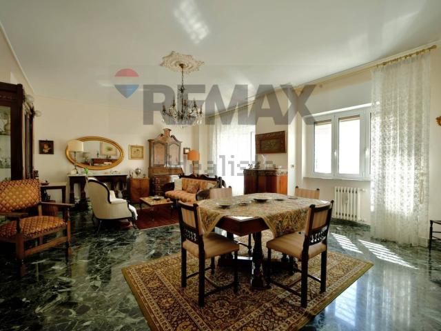 Appartamento in vendita di 145 m² in Via Alfredo Oriani, 6