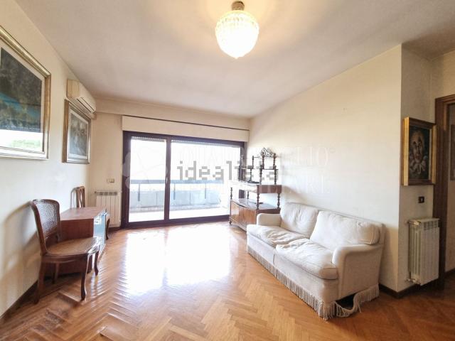 Appartamento in vendita di 145 m² in Via Ardeatina, 590