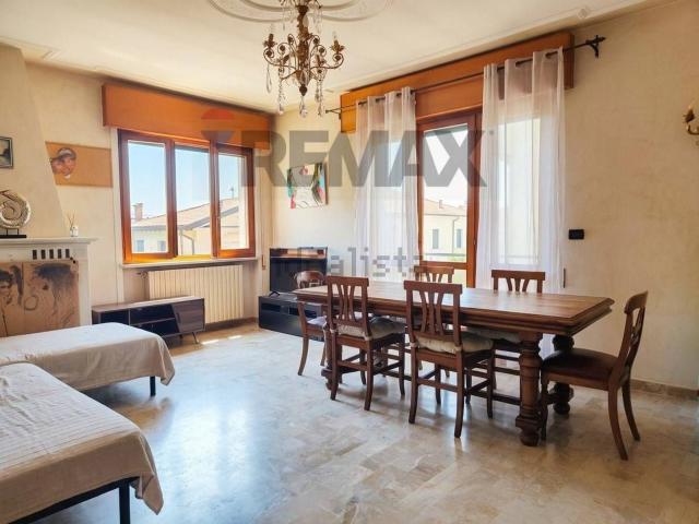 Appartamento in vendita di 145 m² in Via Attilio Franchi