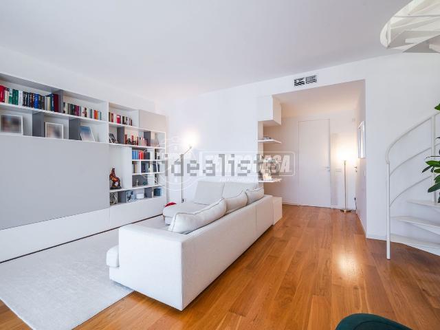 Appartamento in vendita di 145 m² in Via Broni, 31