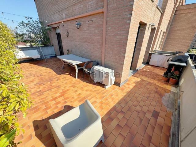Appartamento in vendita di 145 m² in Via G. Saragat, 4