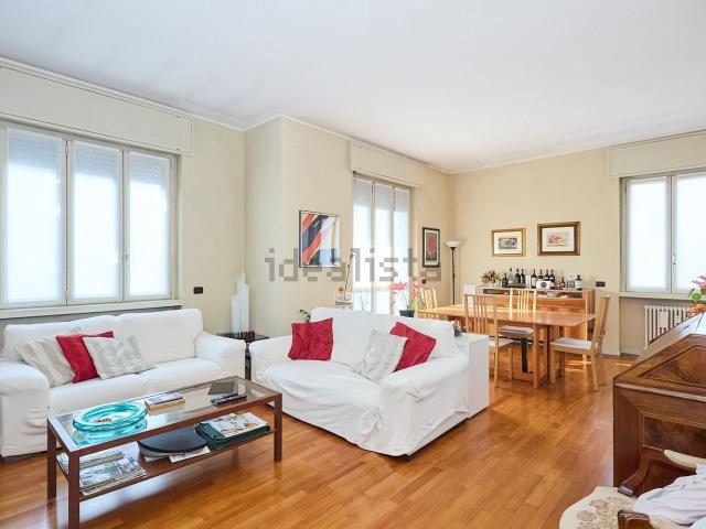 Appartamento in vendita di 145 m² in Via Gavirate, 23