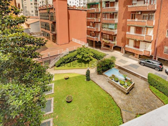 Appartamento in vendita di 145 m² in Via Gamboloita