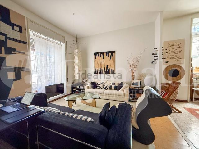 Appartamento in vendita di 145 m² in Via Giuseppe Parini