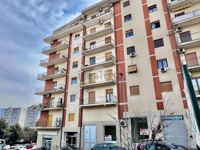 Appartamento in vendita di 145 m² in Via Guido Dorso, 36