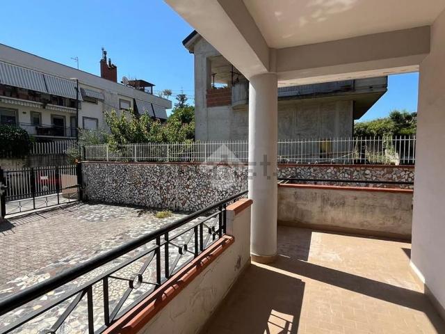 Appartamento in vendita di 145 m² in Via D. Cirillo, 62