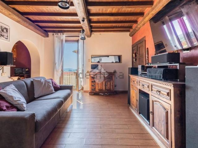 Appartamento in vendita di 145 m² in Via degli Anguillara, 9