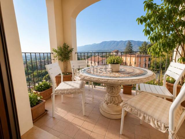 Appartamento in vendita di 145 m² in Via degli Arroni, 12
