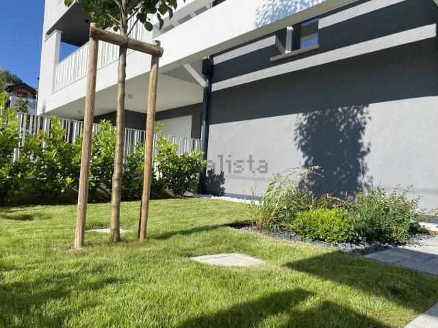 Appartamento in vendita di 145 m² in Via Dei Giacinti