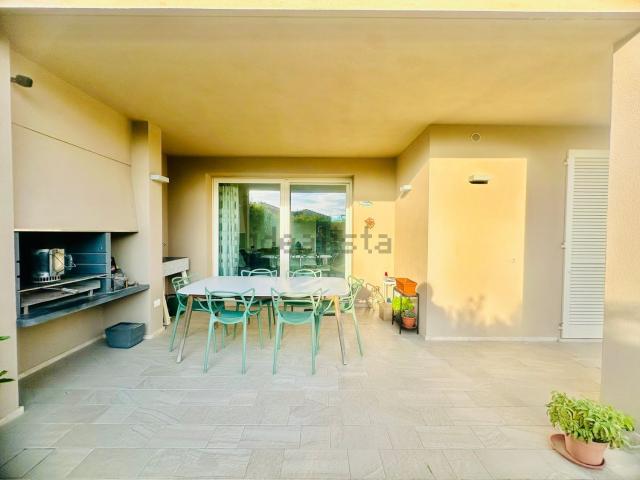 Appartamento in vendita di 145 m² in Via dei Salici, 189