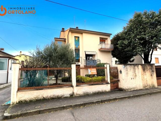 Appartamento in vendita di 145 m² in Via della Dogana Veneta, 24
