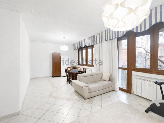 Appartamento in vendita di 145 m² in Via Emilio Diena