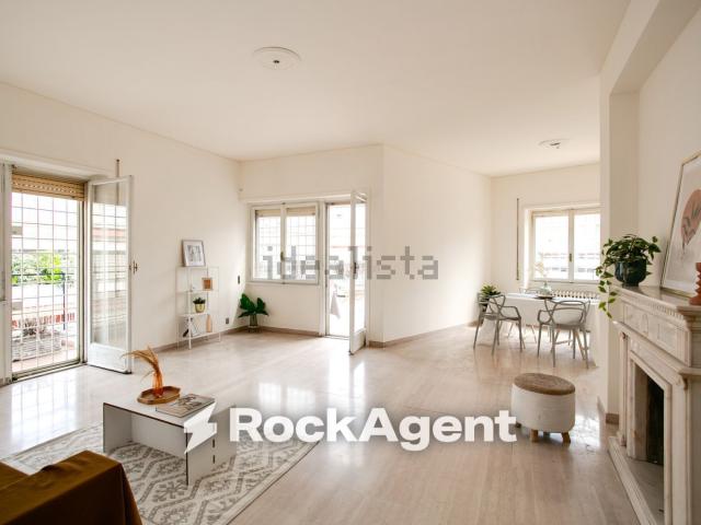 Appartamento in vendita di 145 m² in Via Ettore Pais