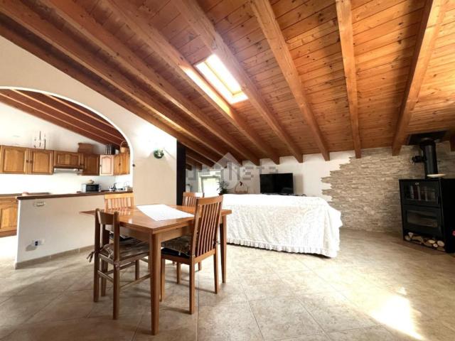 Appartamento in vendita di 145 m² in Via Faldenno, 23