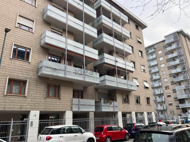 Appartamento in vendita di 145 m² in Via Filippo Acciarini, 19