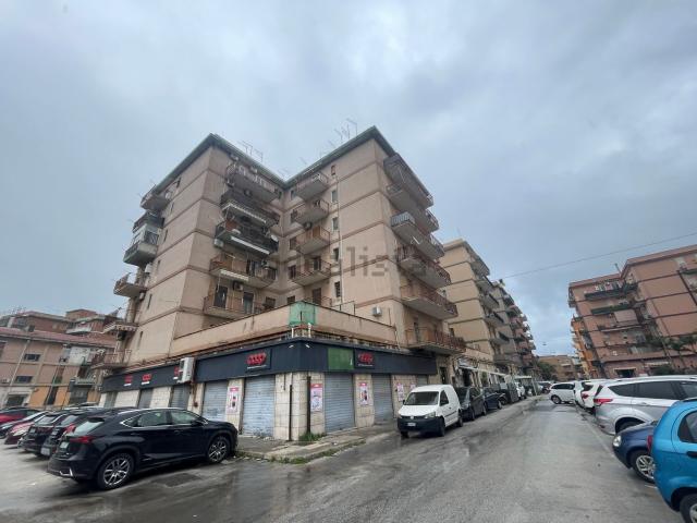 Appartamento in vendita di 145 m² in Via Francesco Accolla, 7