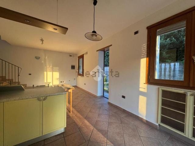 Appartamento in vendita di 145 m² in Via Olivato, 10