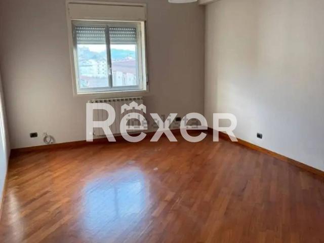 Appartamento in vendita di 145 m² in Via Mons Catarella