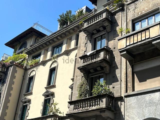 Appartamento in vendita di 145 m² in Via Mauro Macchi, 33
