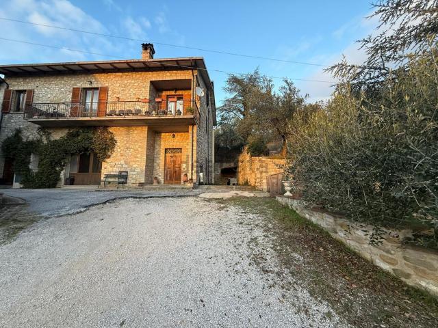 Appartamento in vendita di 145 m² in Via Madre Terra