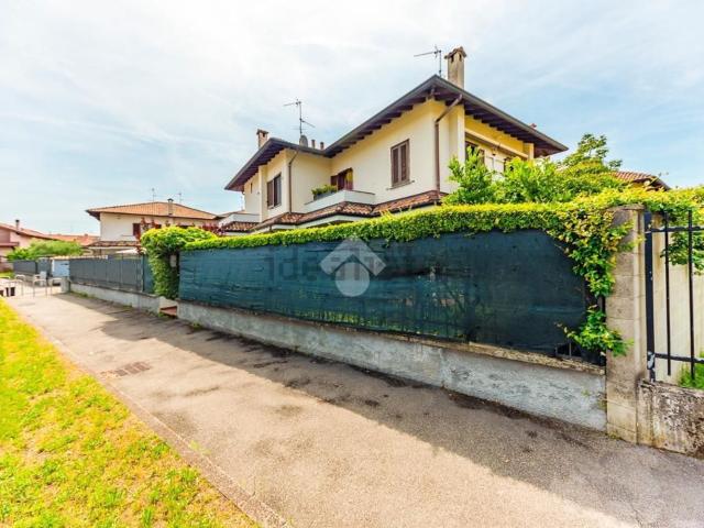 Appartamento in vendita di 145 m² in Via Mallero, 37
