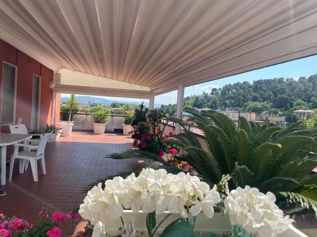 Appartamento in vendita di 145 m² in Via Marco Fulvio Nobiliore