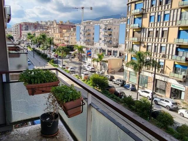 Appartamento in vendita di 145 m² in Via Marche, 6