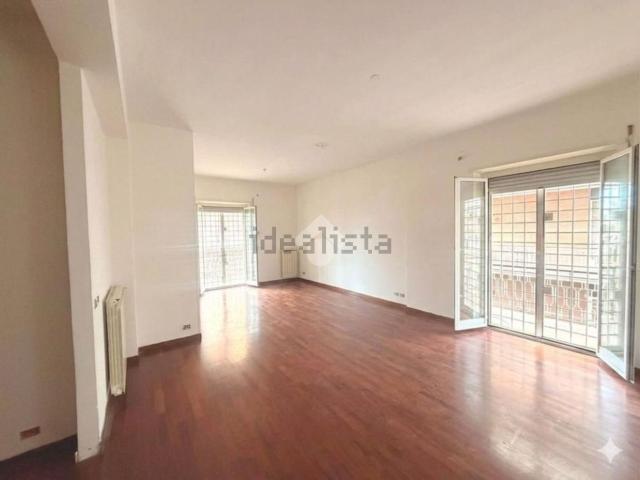 Appartamento in vendita di 145 m² in Via Mario Canavari, 11