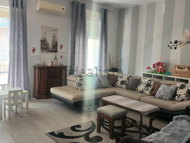 Appartamento in vendita di 145 m² in Via Milano