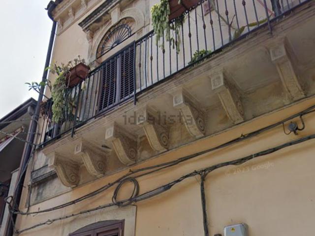 Appartamento in vendita di 145 m² in Via Municipio, 87