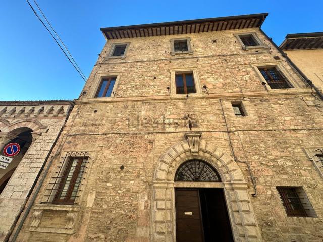 Appartamento in vendita di 145 m² in Via S. Francesco