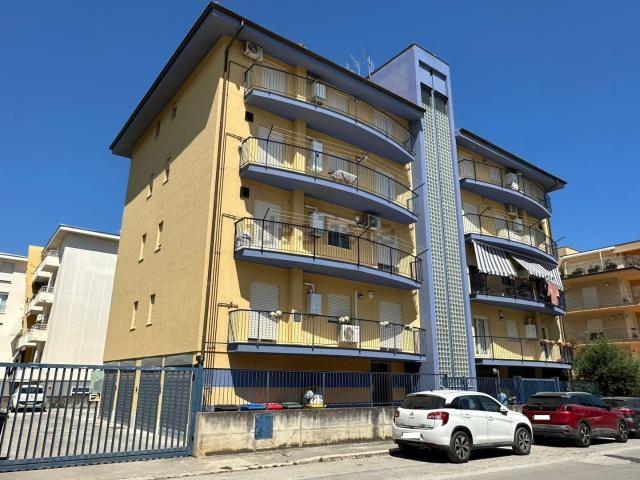 Appartamento in vendita di 145 m² in Via Salvo d’Acquisto