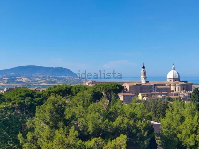 Appartamento in vendita di 145 m² in Via San Francesco D&apos Assisi