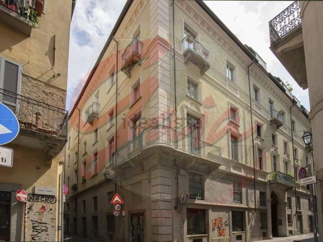 Appartamento in vendita di 145 m² in Via Santa Chiara, 8