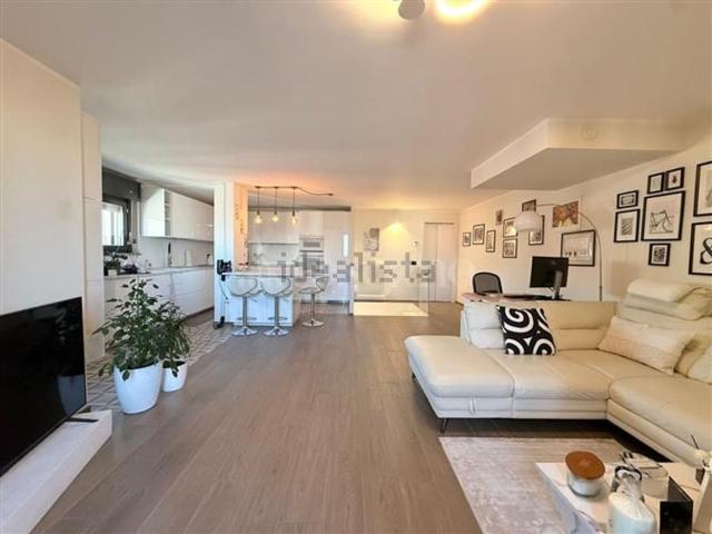 Appartamento in vendita di 145 m² in Via Senigallia